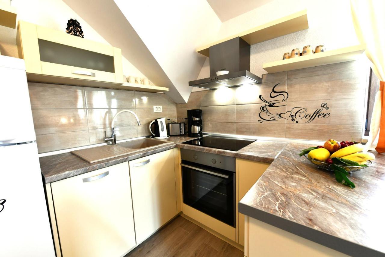 House Jelena Apartment Seliste Dreznicko Exterior photo