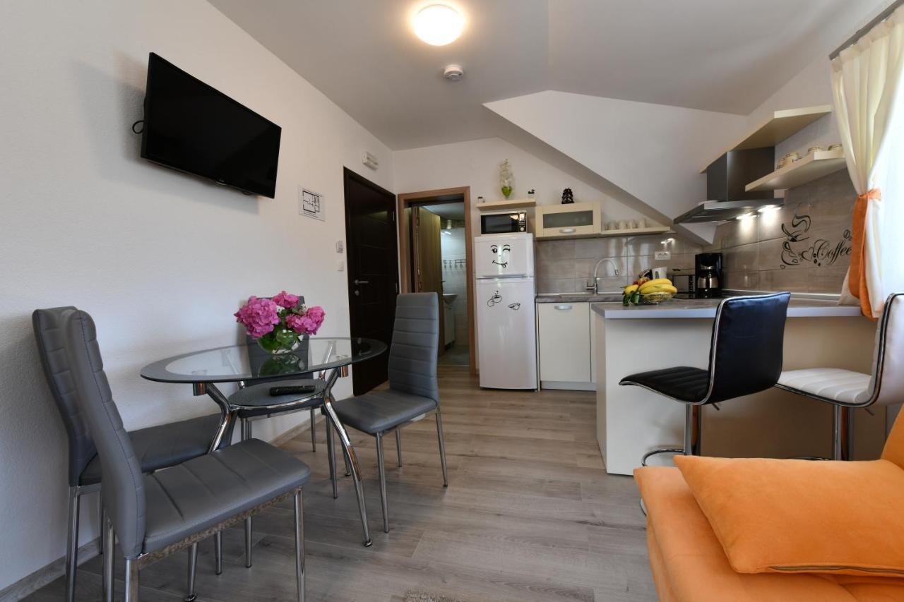 House Jelena Apartment Seliste Dreznicko Exterior photo